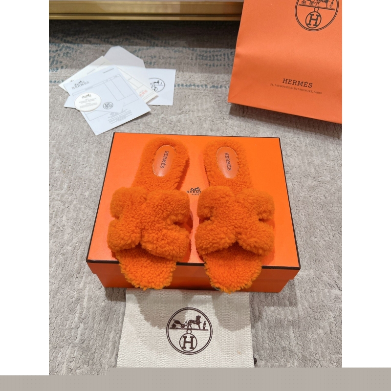 H**mes slippers